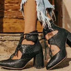 Freebird by Steven Joyce Boots